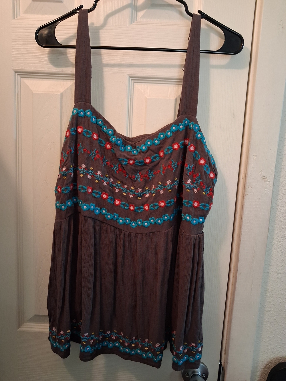 torrid Gray Ribbed Top with Multicolor Embroidery